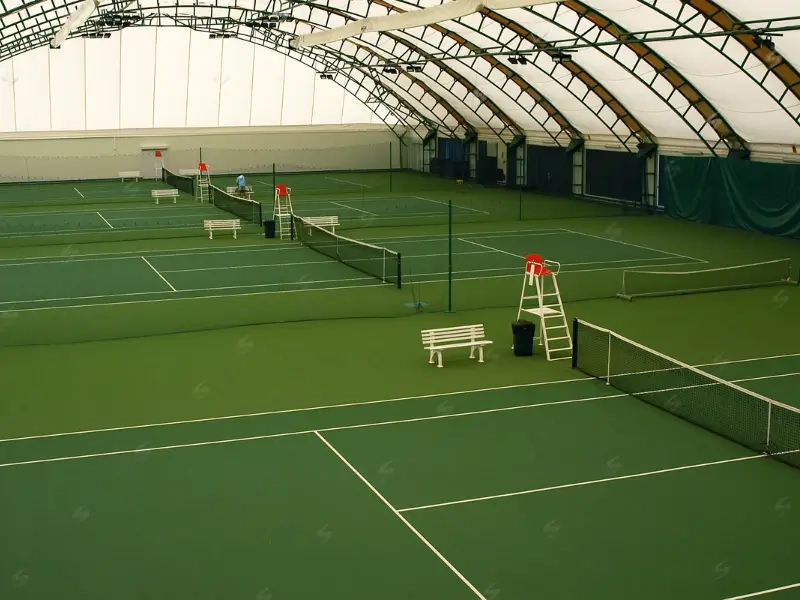 Cách lắp đèn pha sân tennis tinh gọn và thẩm mỹ